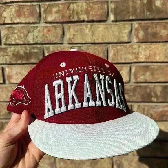 Vintage Men’s Arkansas Razorback Hogs Snap Back Flat Bill Sports Hat Adjustable - Picture 1 of 7